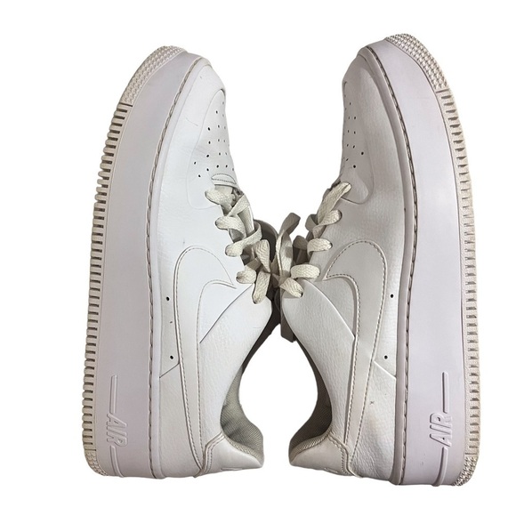 Nike Air Force 1 Sage Low Top White Size 10 Sneaker Lifestyle AR5339 - Picture 9 of 11